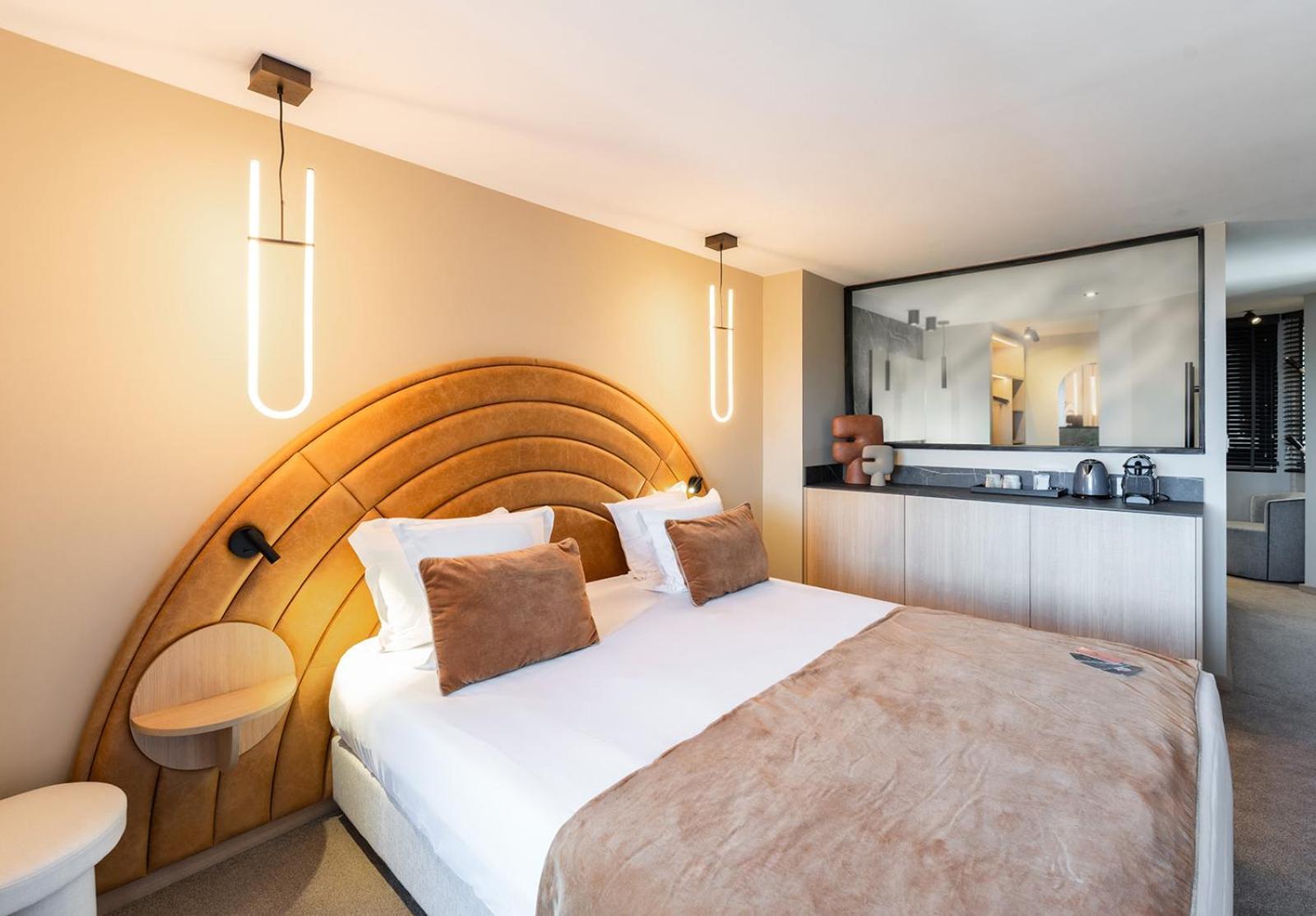Hotel Fahrenheit Seven Courchevel Exterior foto