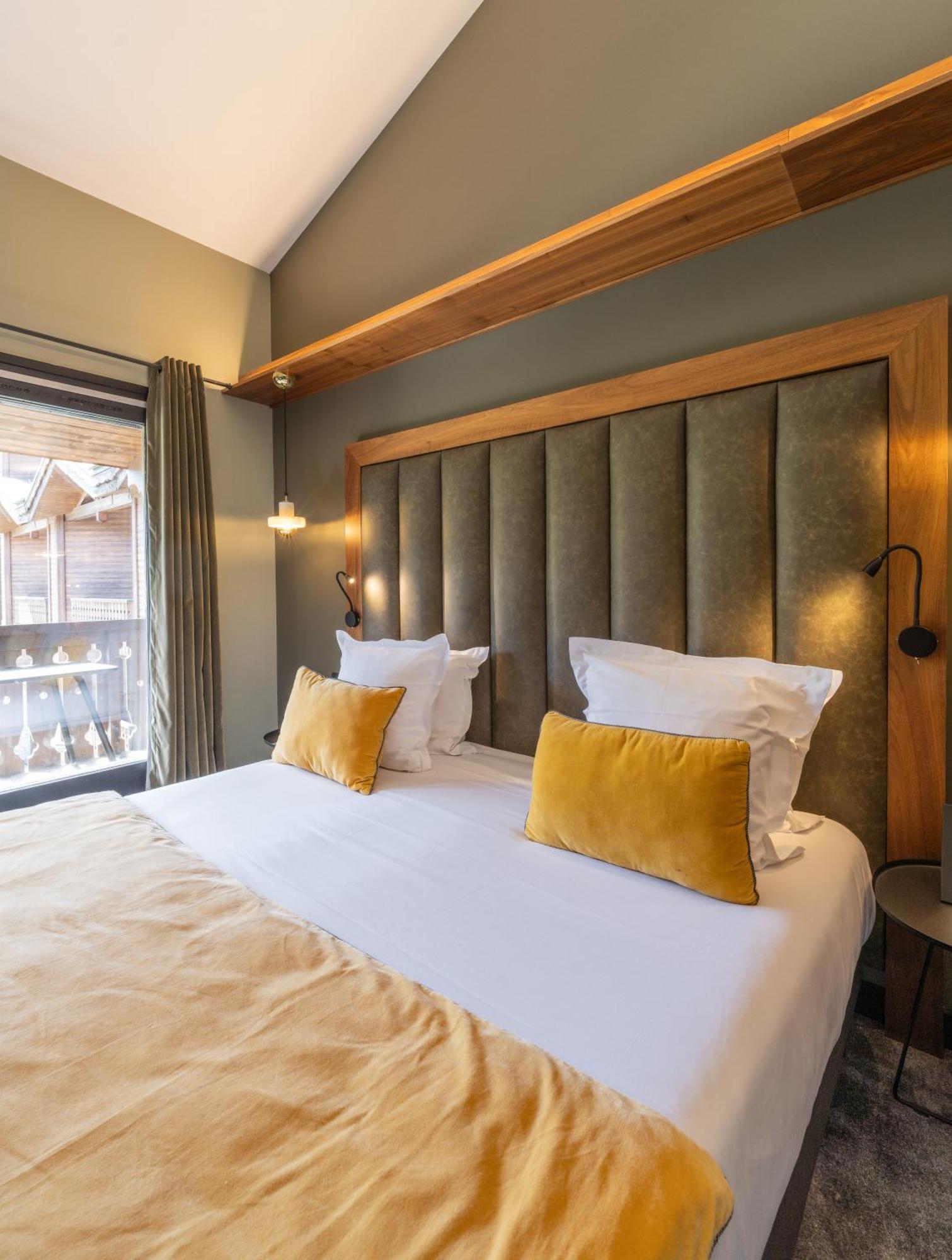 Hotel Fahrenheit Seven Courchevel Exterior foto