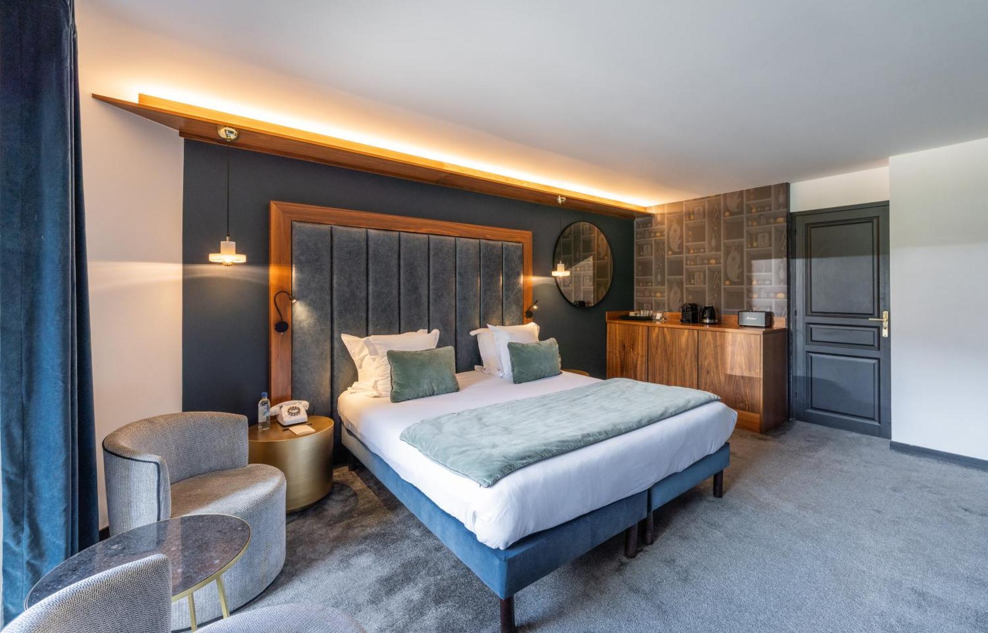 Hotel Fahrenheit Seven Courchevel Exterior foto